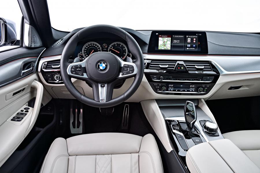 Торпедо BMW 530d Touring M Sport 2017 года  (WW) (фото 40 из 40)